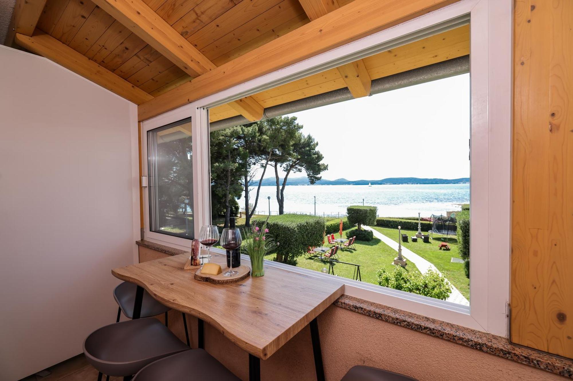 Apartments Becky On A Sandy Beach Without Crowd Sukosan Exterior photo